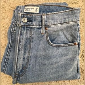 Abercrombie and Fitch 90s Slim Straight Ultra High Rise Light Denim Curve Love